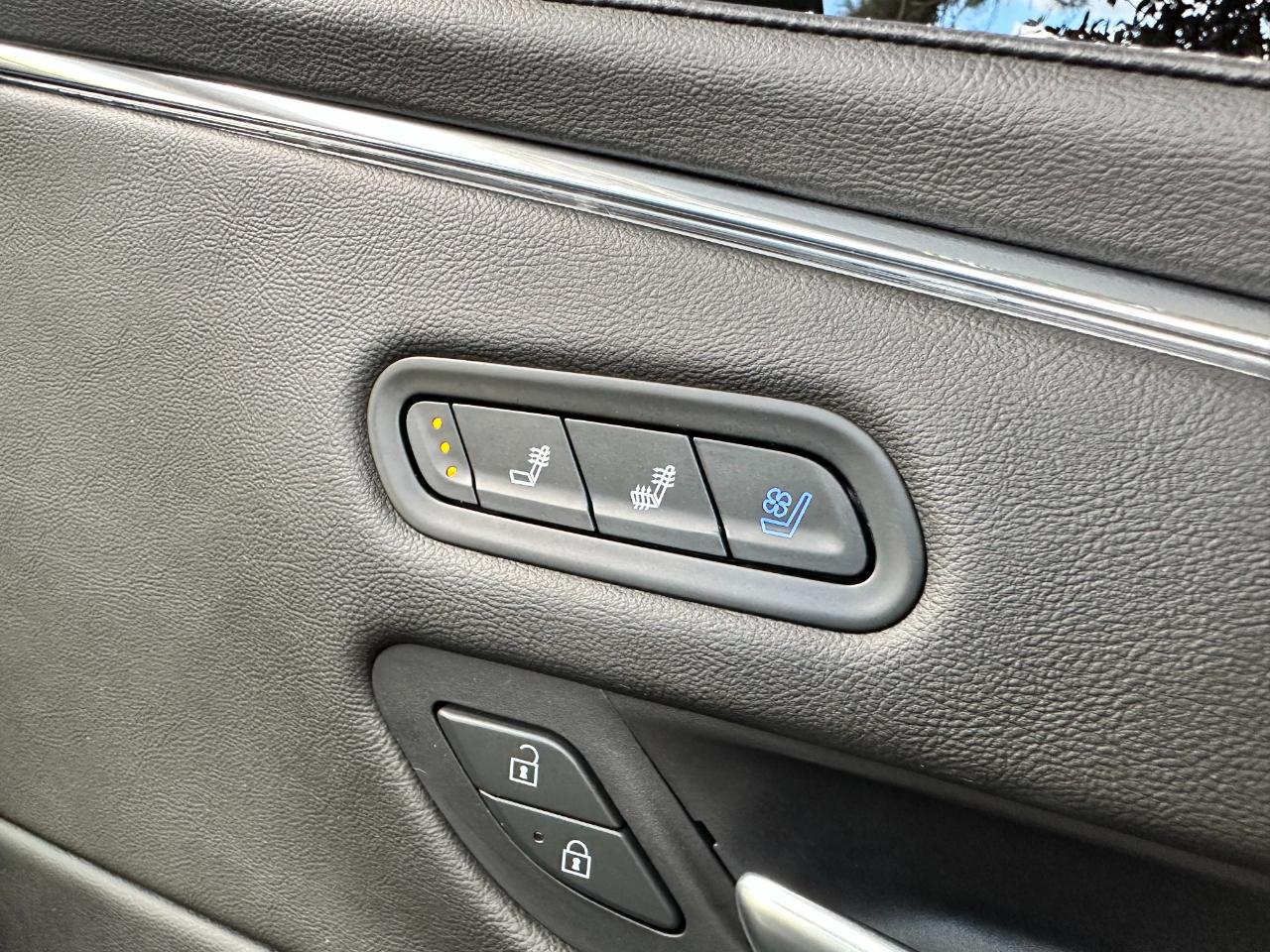 Cadillac Escalade 2WD 4dr Sport 2021