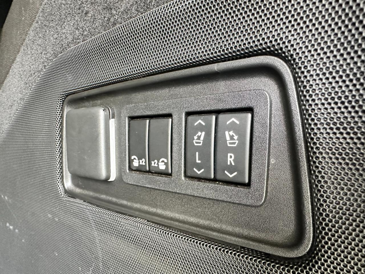 Cadillac Escalade 2WD 4dr Sport 2021