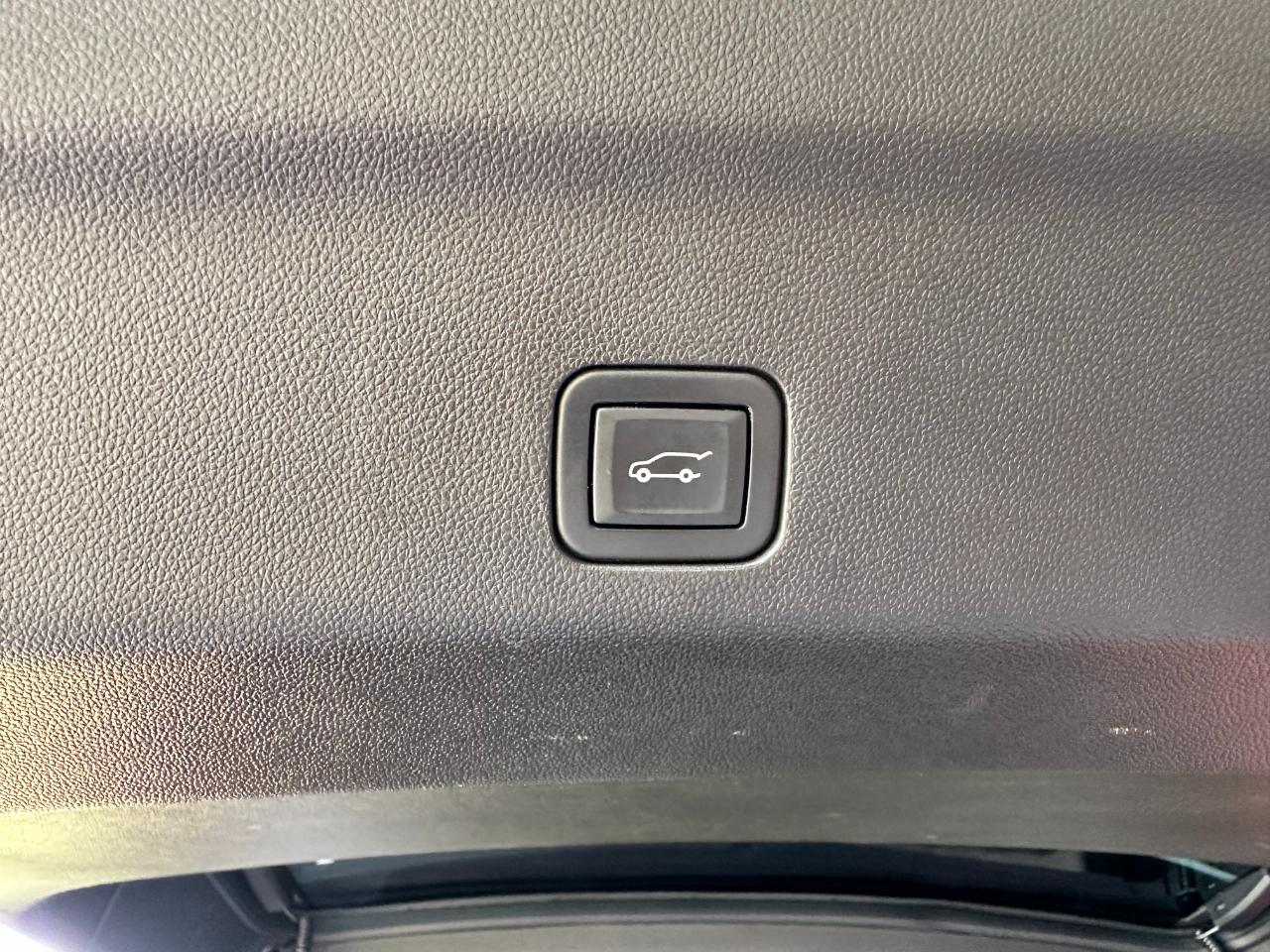 Cadillac Escalade 2WD 4dr Sport 2021