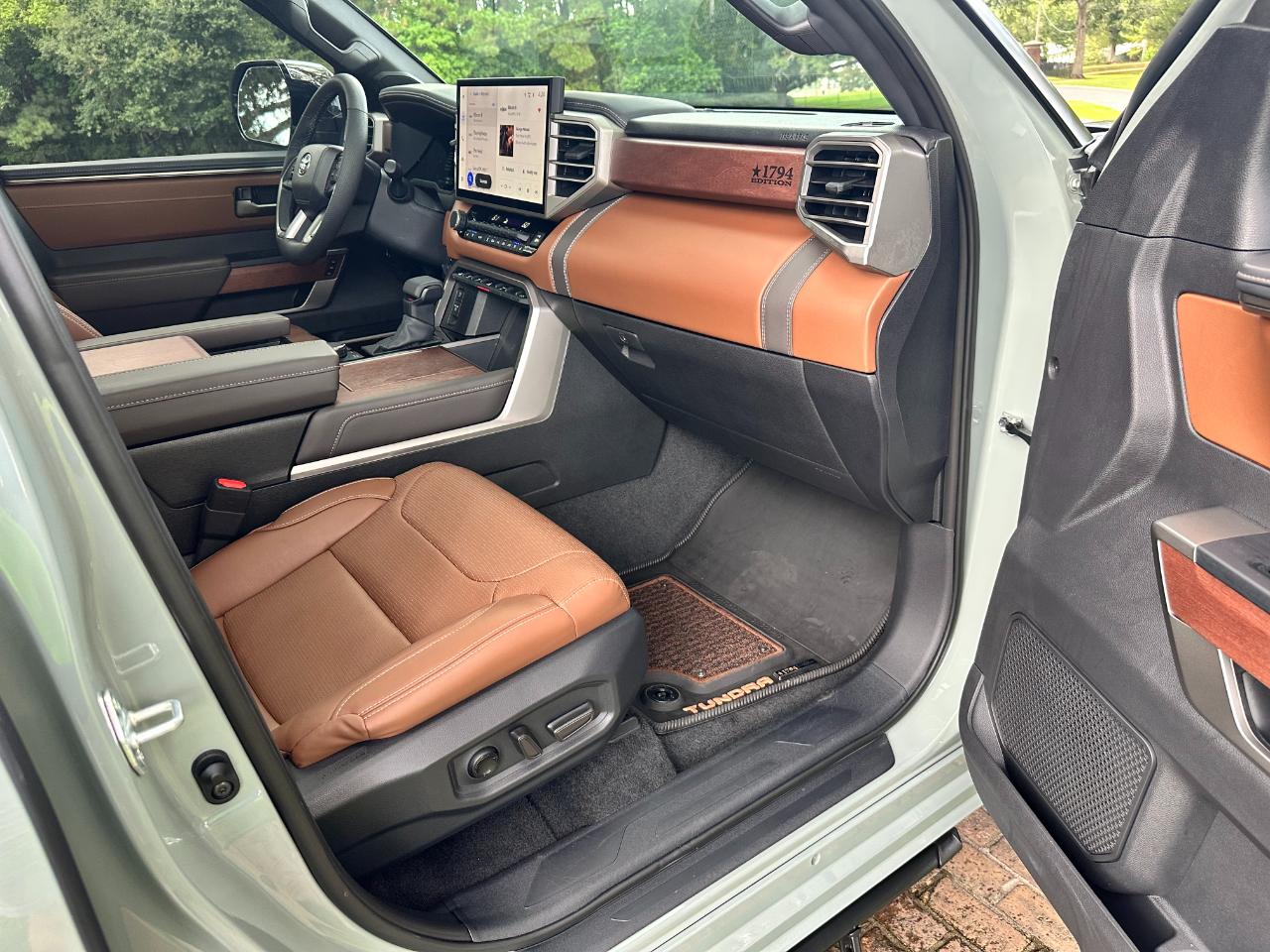 Toyota Tundra 4WD 1794 Edition CrewMax 5.5' Bed (Natl) 2026