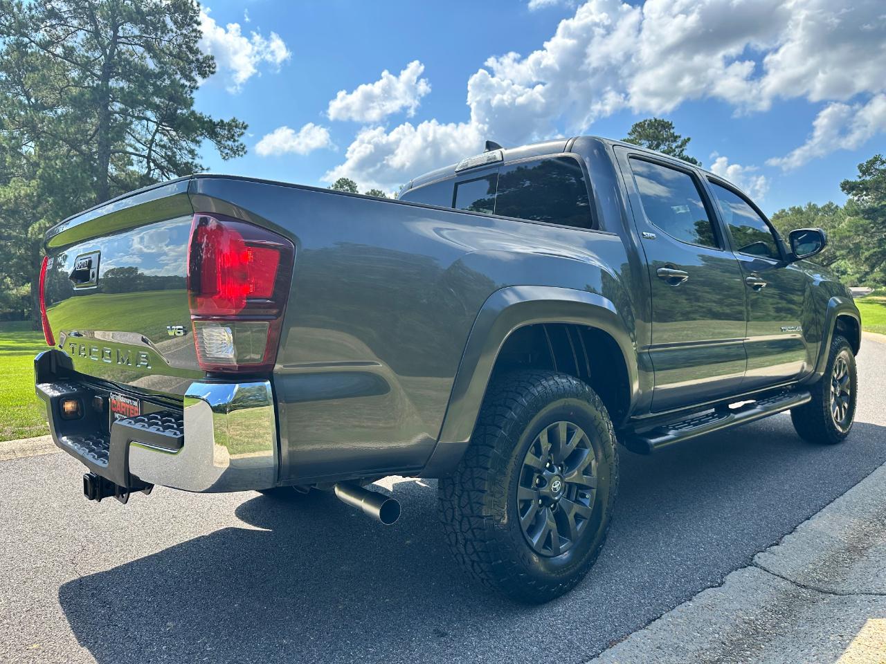 Toyota Tacoma 2WD SR5 Double Cab 5' Bed V6 AT (Natl) 2022