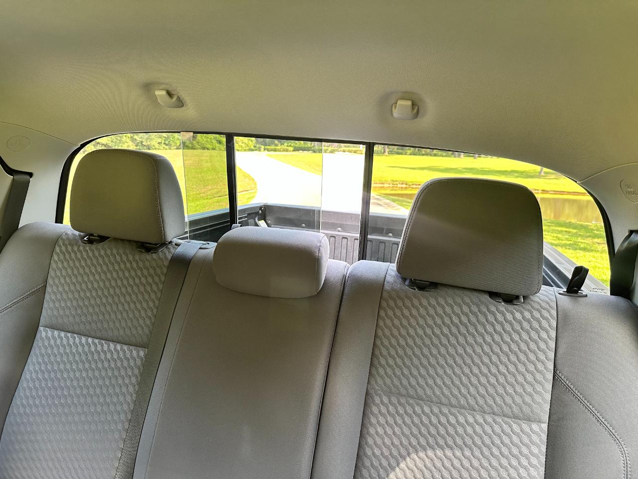 Toyota Tacoma 2WD SR5 Double Cab 5' Bed V6 AT (Natl) 2022