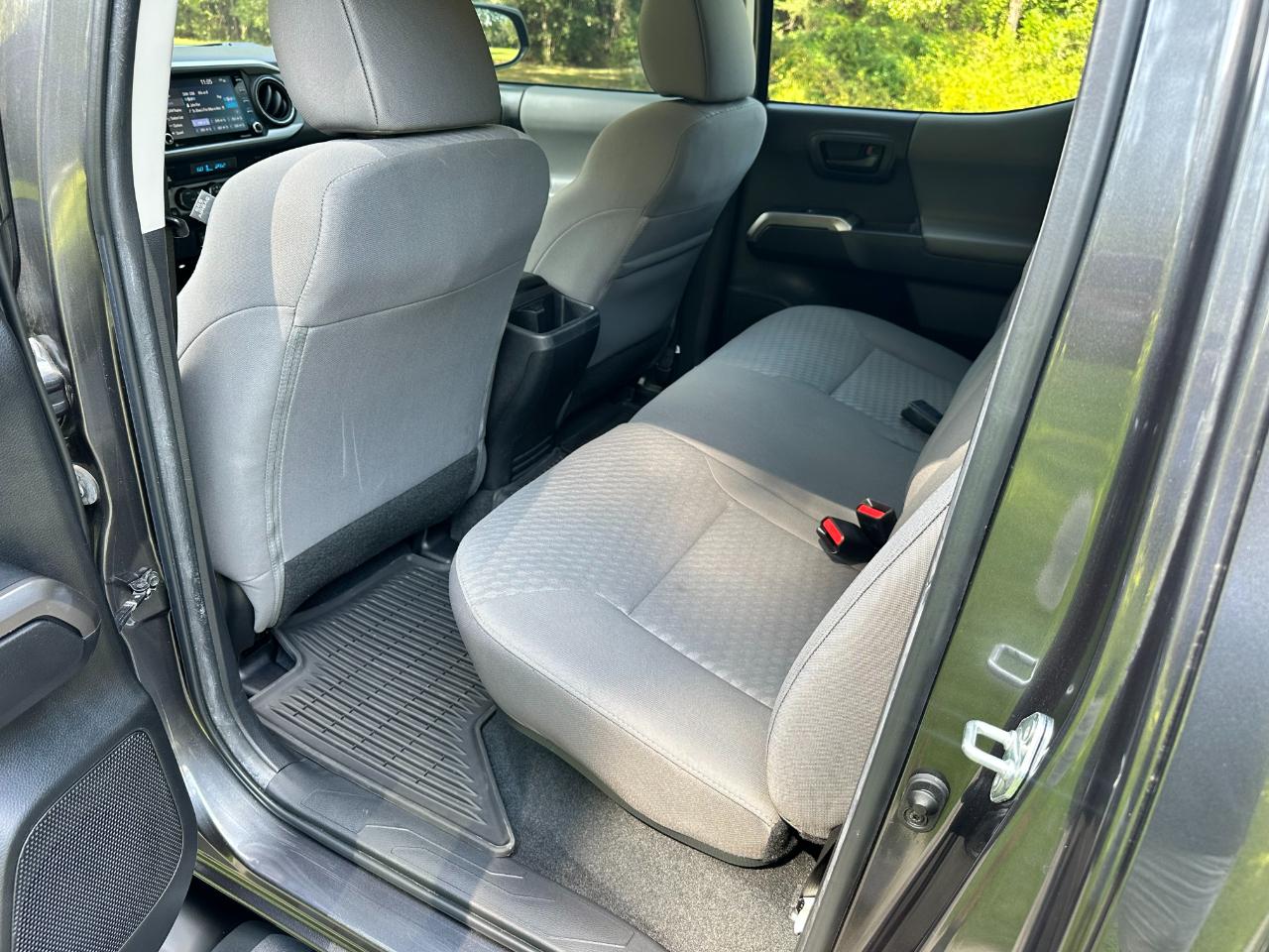 Toyota Tacoma 2WD SR5 Double Cab 5' Bed V6 AT (Natl) 2022