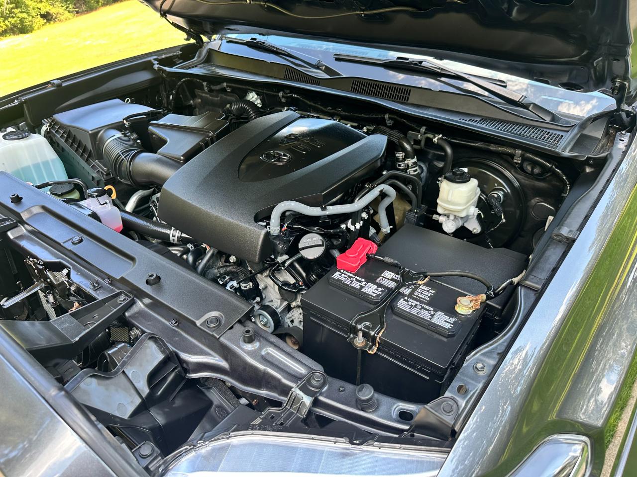 Toyota Tacoma 2WD SR5 Double Cab 5' Bed V6 AT (Natl) 2022
