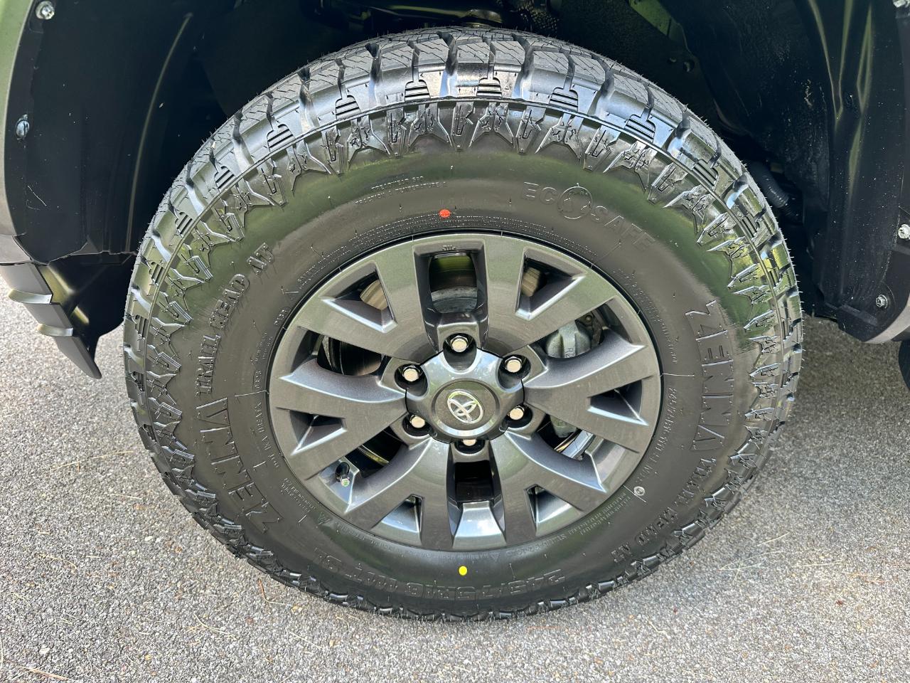 Toyota Tacoma 2WD SR5 Double Cab 5' Bed V6 AT (Natl) 2022
