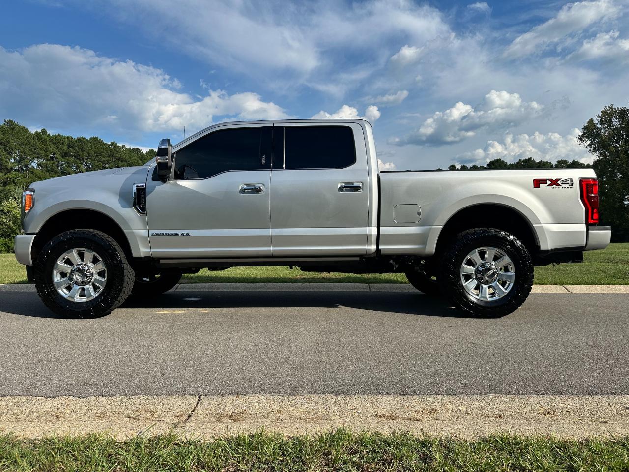Ford Super Duty F-250 SRW Platinum 4WD Crew Cab 6.75' Box 2019