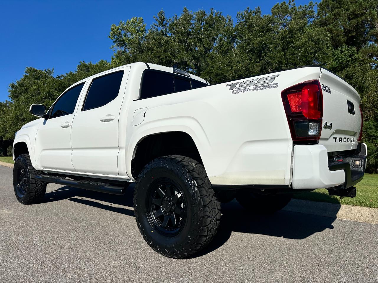 Toyota Tacoma 4WD SR Double Cab 5' Bed V6 AT (Natl) 2023