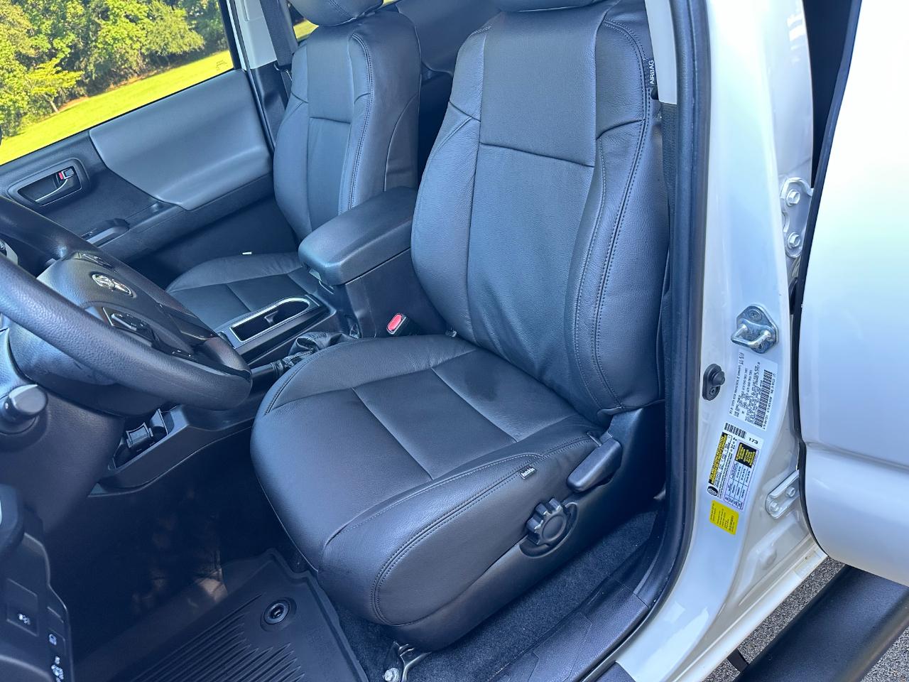Toyota Tacoma 4WD SR Double Cab 5' Bed V6 AT (Natl) 2023