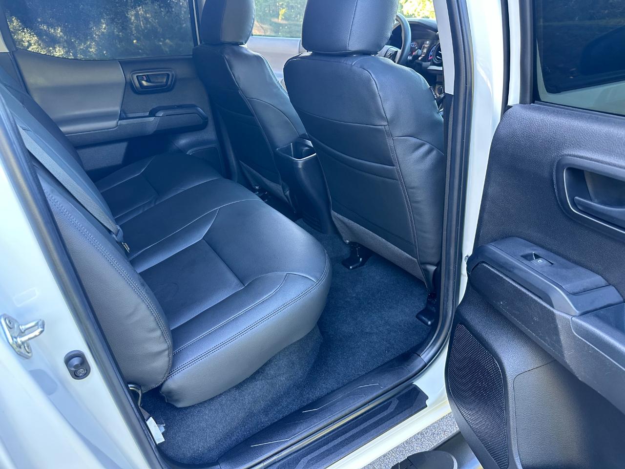 Toyota Tacoma 4WD SR Double Cab 5' Bed V6 AT (Natl) 2023
