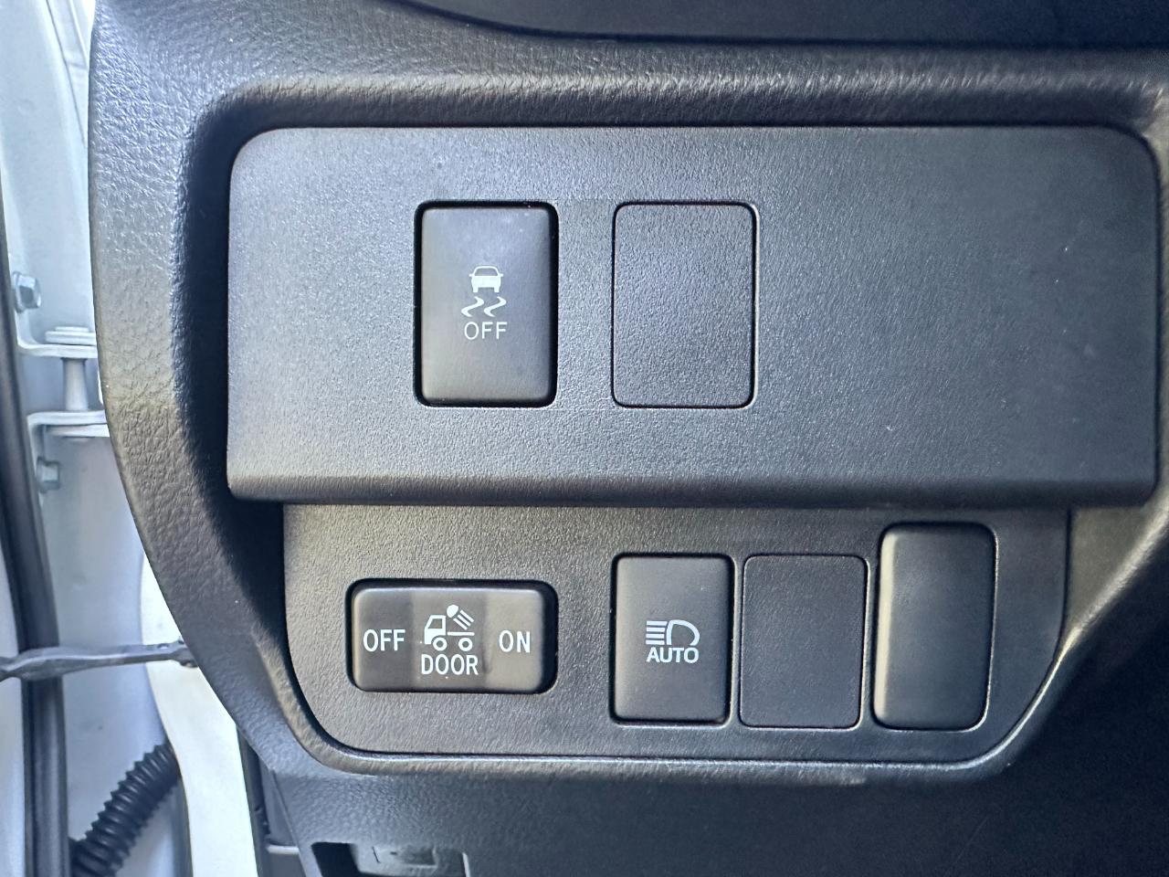 Toyota Tacoma 4WD SR Double Cab 5' Bed V6 AT (Natl) 2023