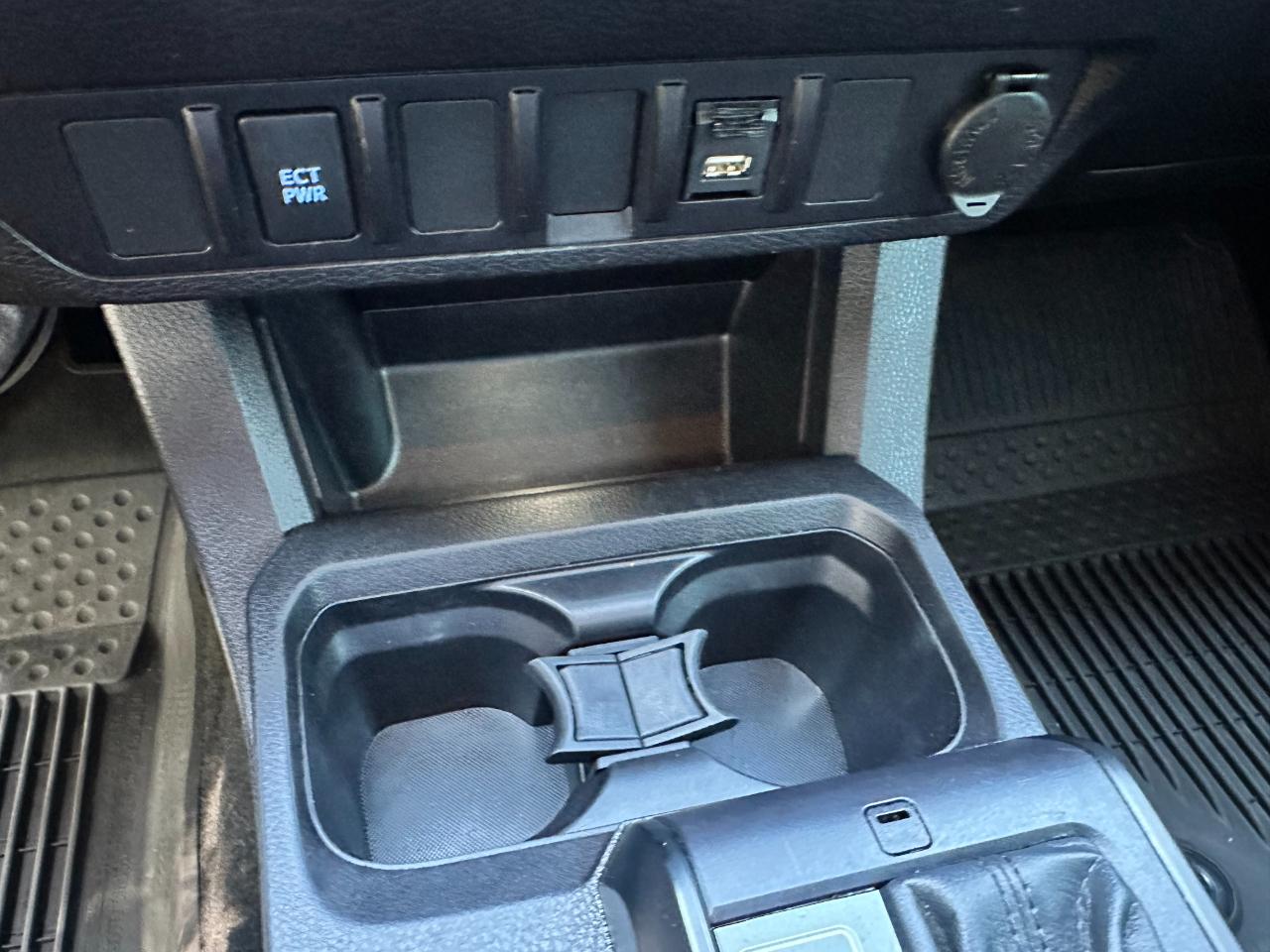 Toyota Tacoma 4WD SR Double Cab 5' Bed V6 AT (Natl) 2023