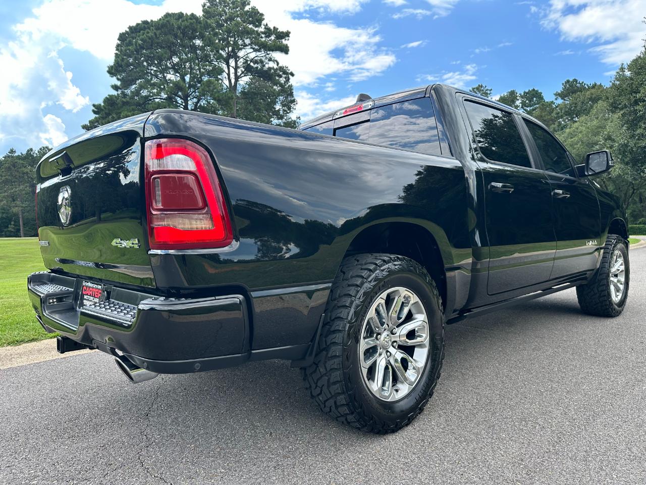 RAM 1500 Laramie 4x4 Crew Cab 5'7" Box 2023