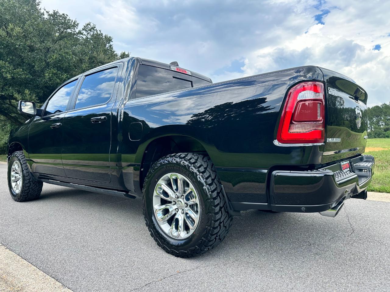 RAM 1500 Laramie 4x4 Crew Cab 5'7" Box 2023