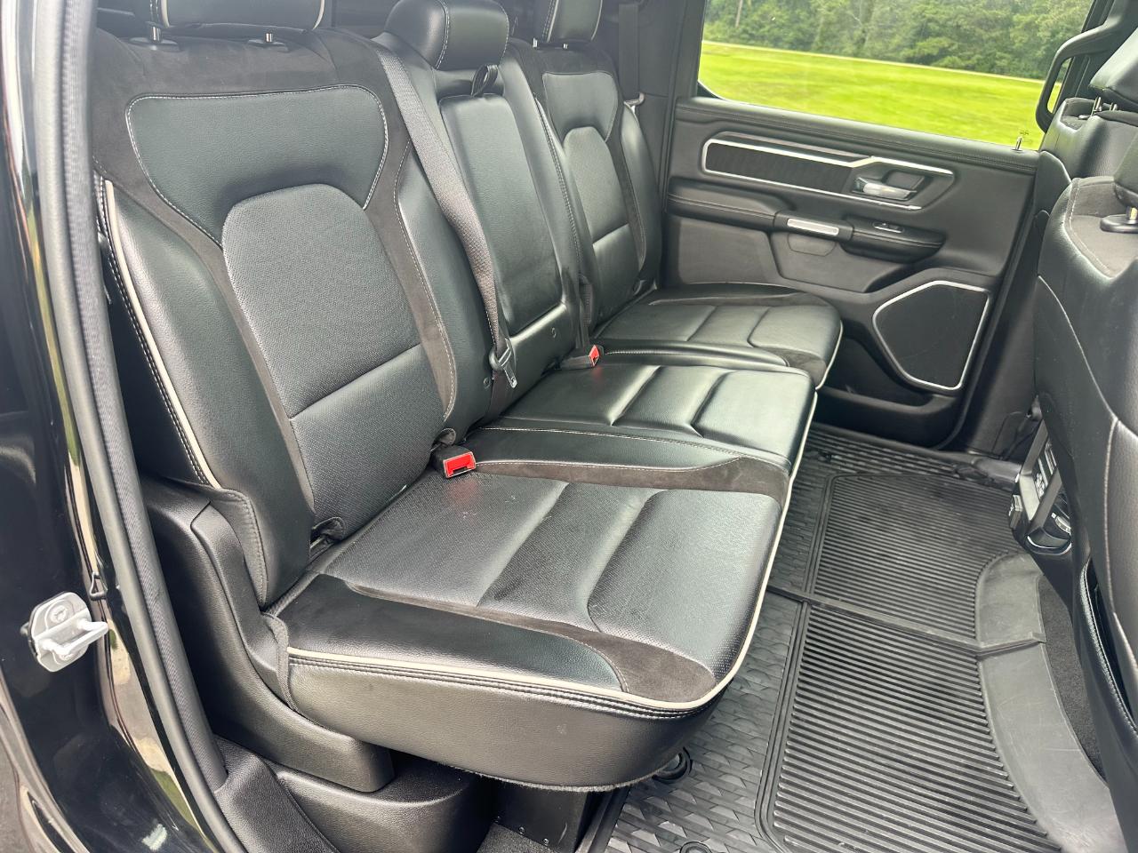 RAM 1500 Laramie 4x4 Crew Cab 5'7" Box 2023