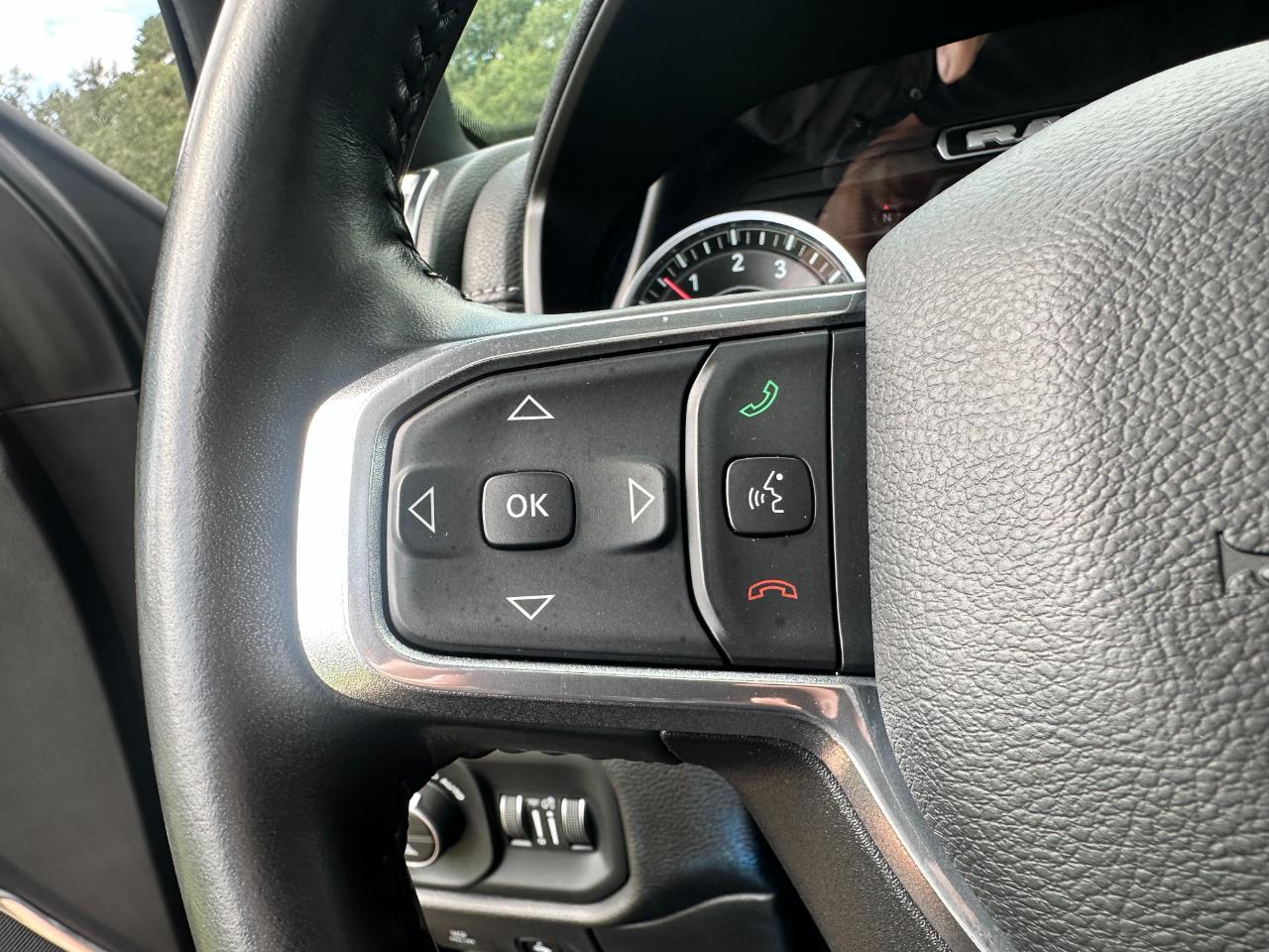 RAM 1500 Laramie 4x4 Crew Cab 5'7" Box 2023