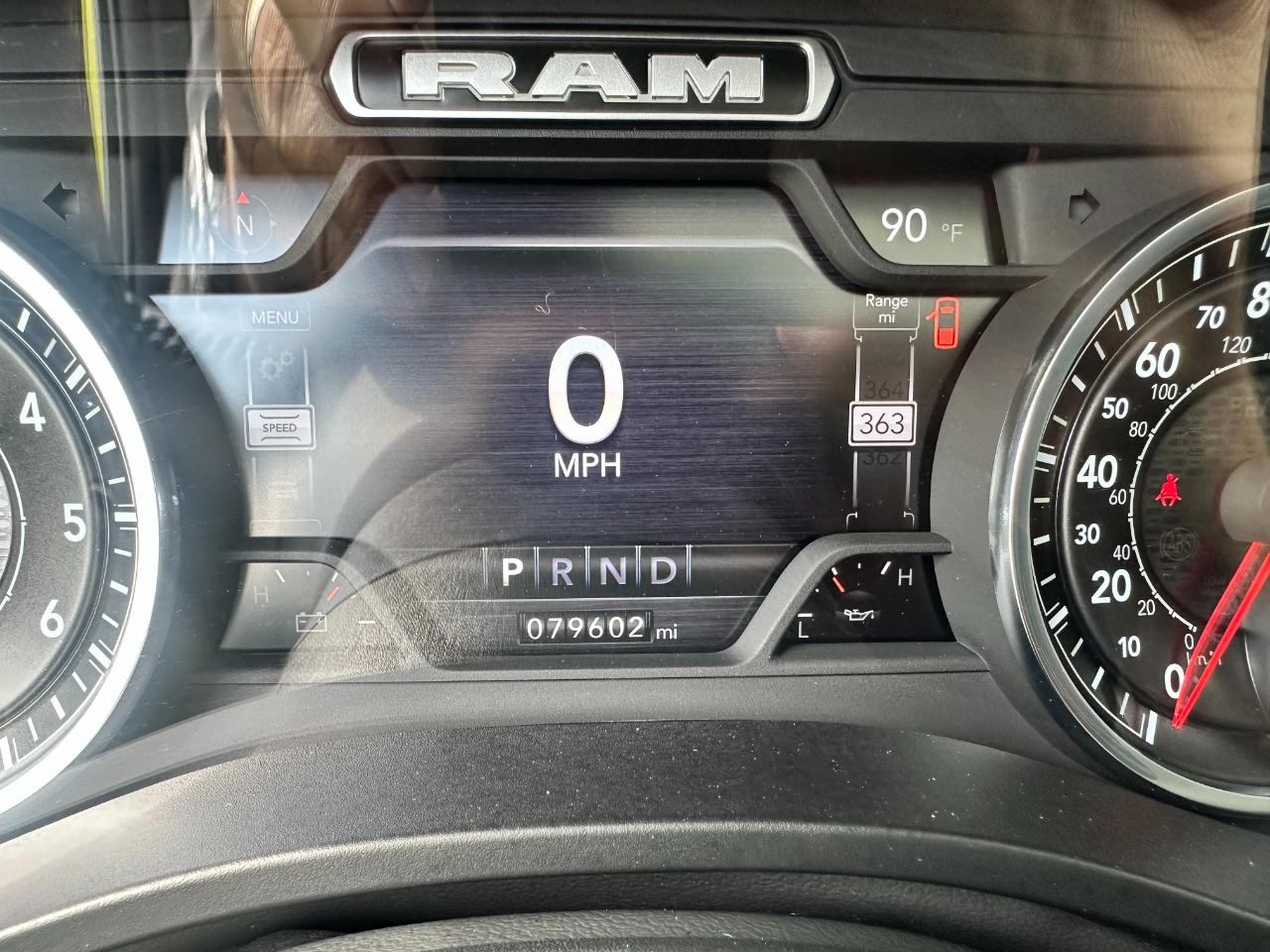 RAM 1500 Laramie 4x4 Crew Cab 5'7" Box 2023