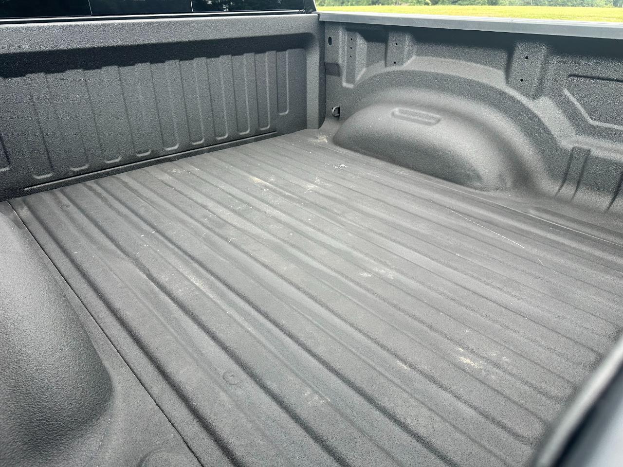 RAM 1500 Laramie 4x4 Crew Cab 5'7" Box 2023