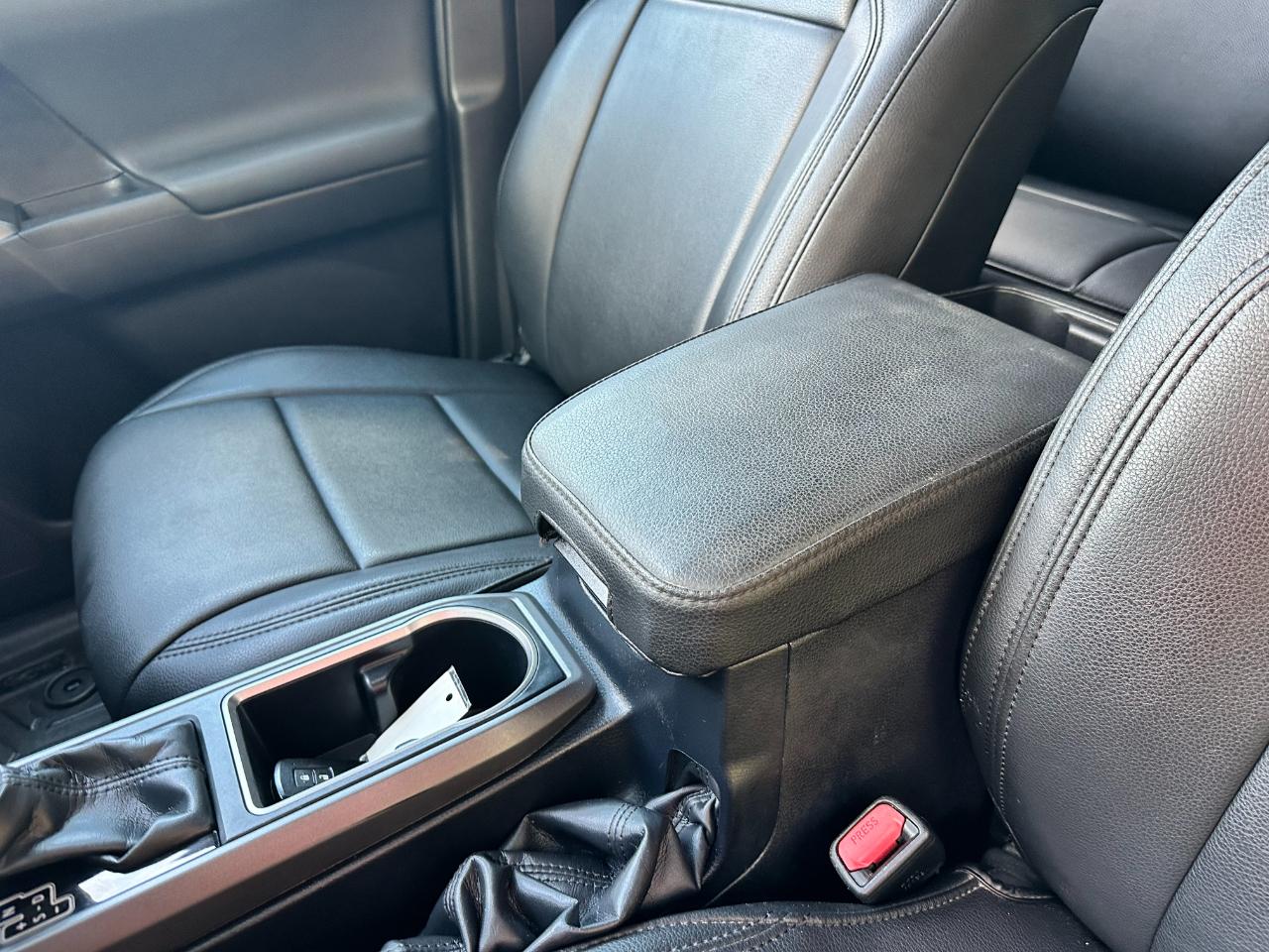 Toyota Tacoma 4WD TRD Off Road Double Cab 6' Bed V6 AT (Natl) 2020