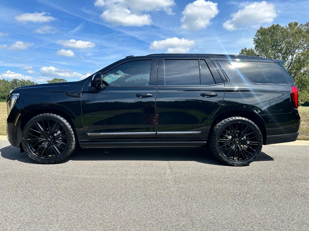 GMC Yukon 4WD 4dr Denali 2025