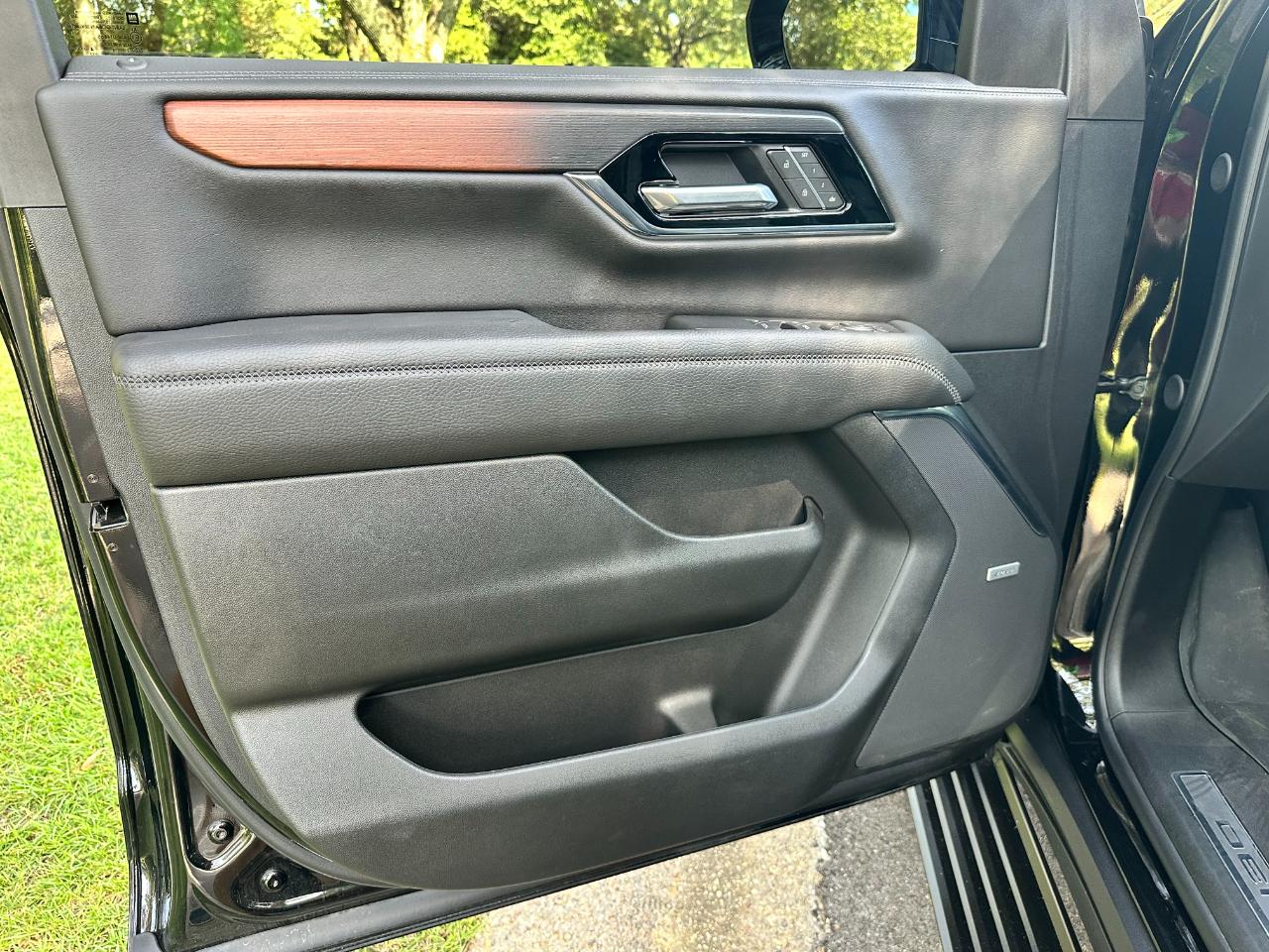 GMC Yukon 4WD 4dr Denali 2025