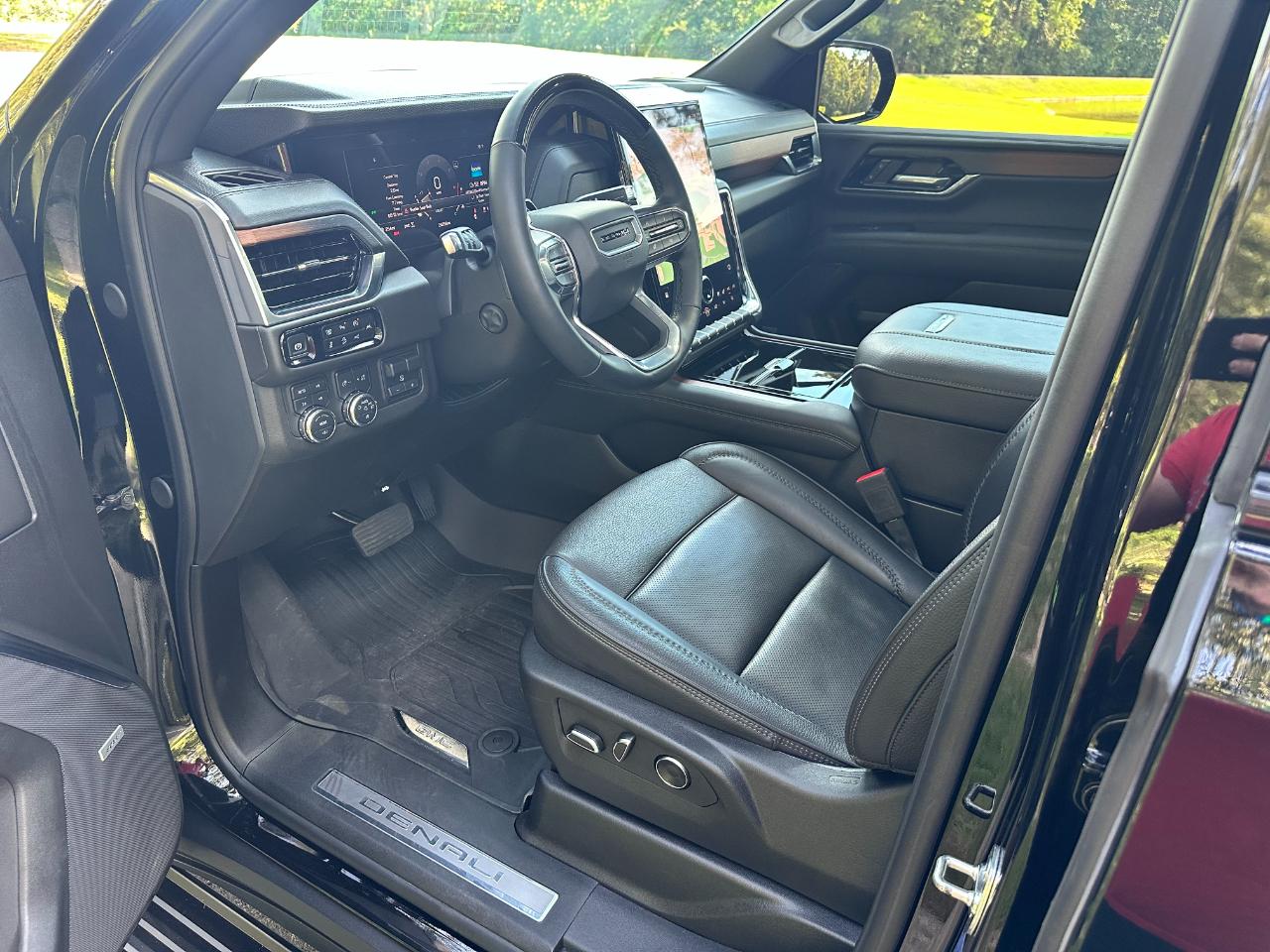 GMC Yukon 4WD 4dr Denali 2025