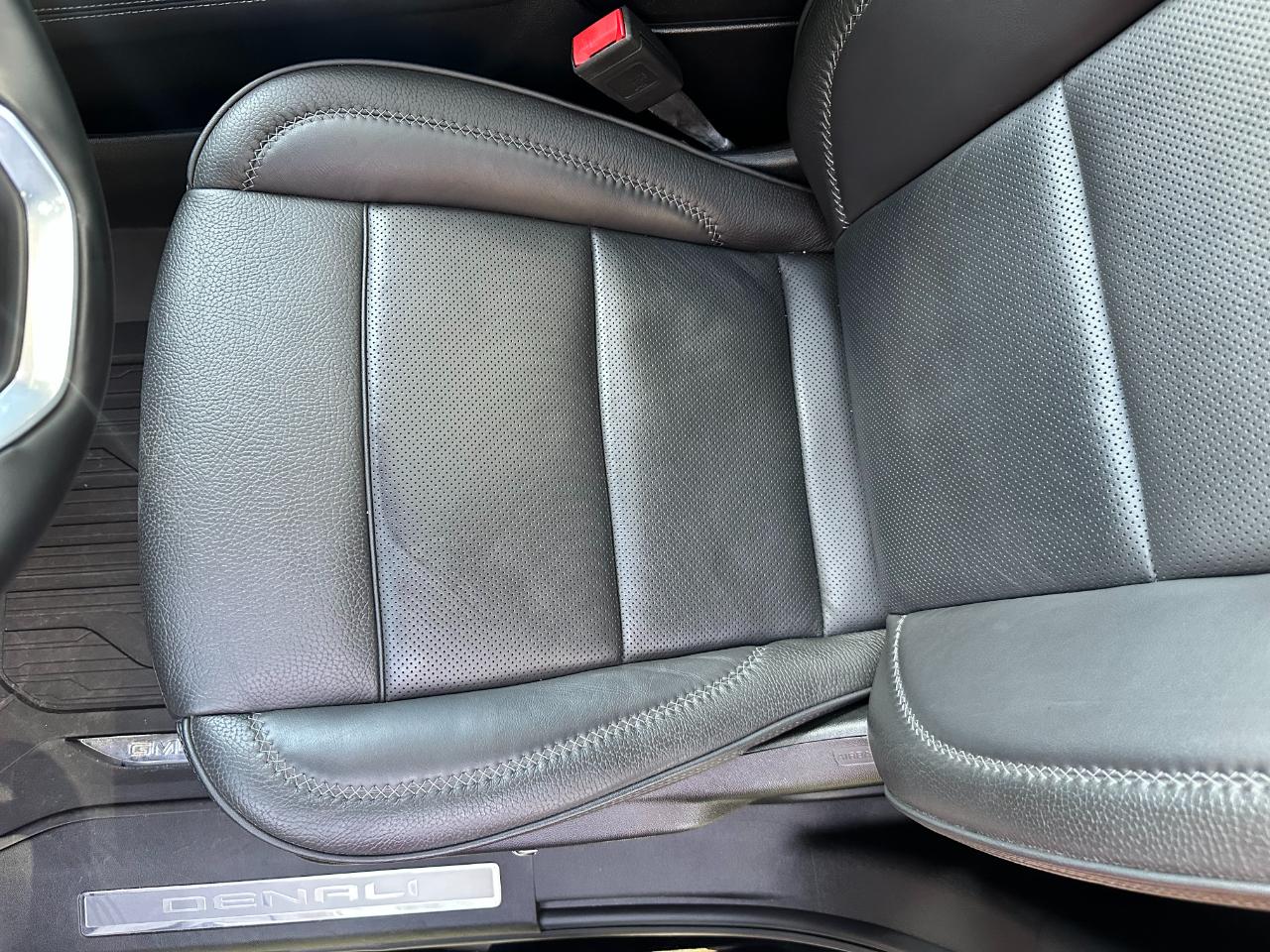 GMC Yukon 4WD 4dr Denali 2025