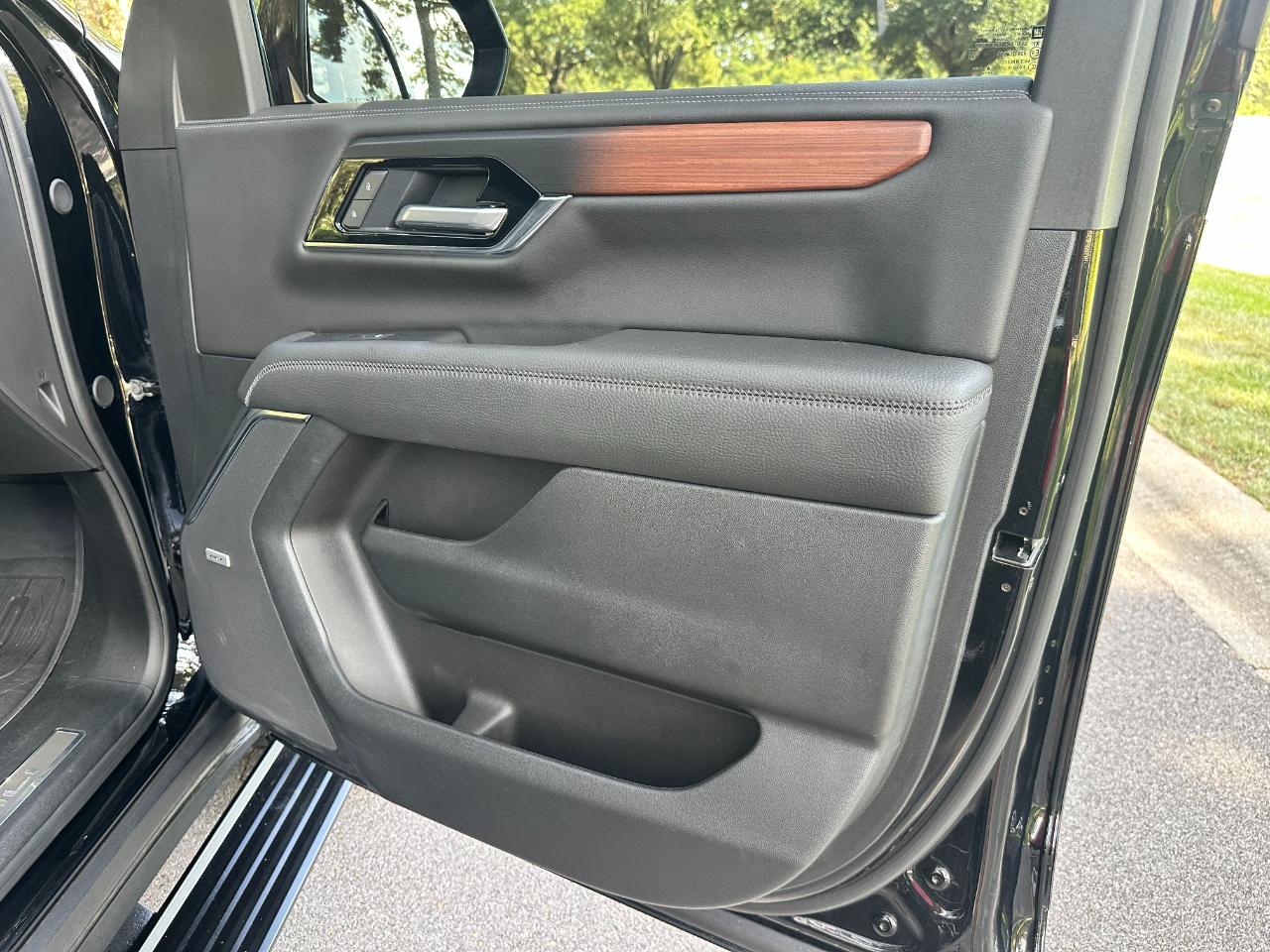 GMC Yukon 4WD 4dr Denali 2025