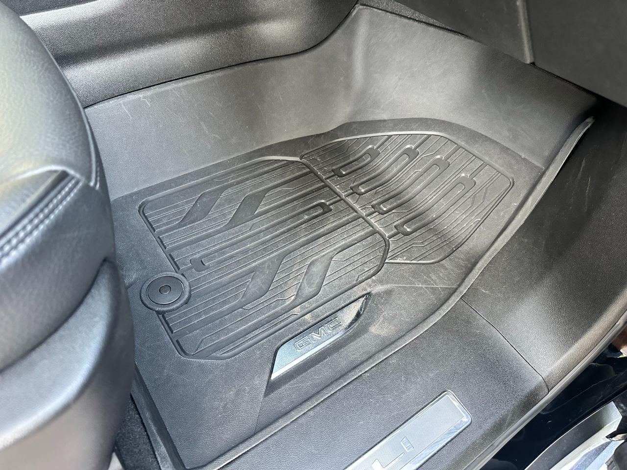 GMC Yukon 4WD 4dr Denali 2025