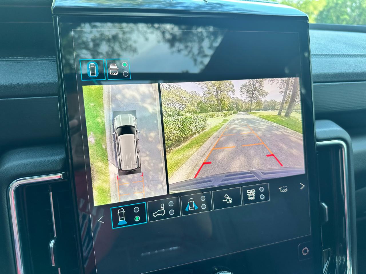 GMC Yukon 4WD 4dr Denali 2025