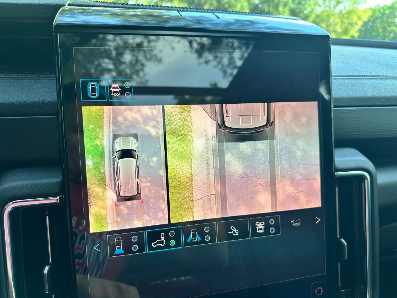 GMC Yukon 4WD 4dr Denali 2025