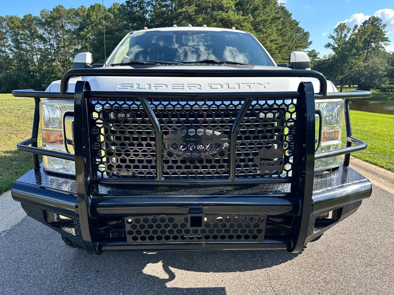Ford Super Duty F-350 DRW Lariat 4WD Crew Cab 8' Box 2020
