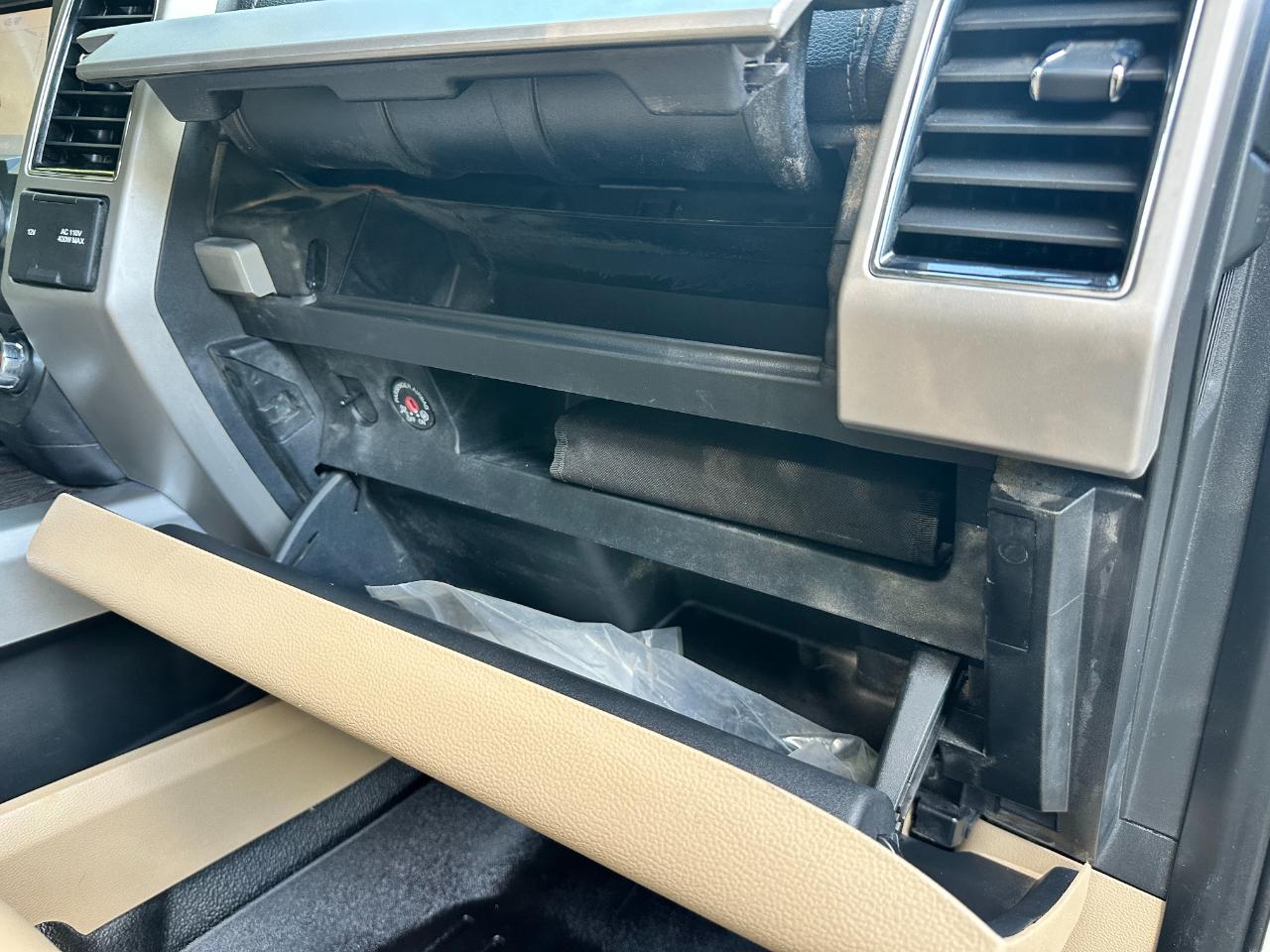 Ford Super Duty F-350 DRW Lariat 4WD Crew Cab 8' Box 2020