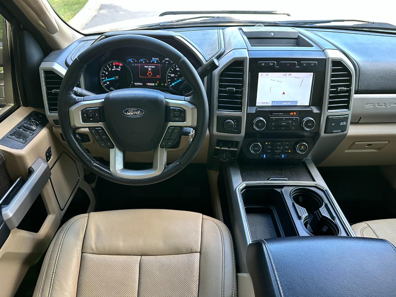 Ford Super Duty F-350 DRW Lariat 4WD Crew Cab 8' Box 2020