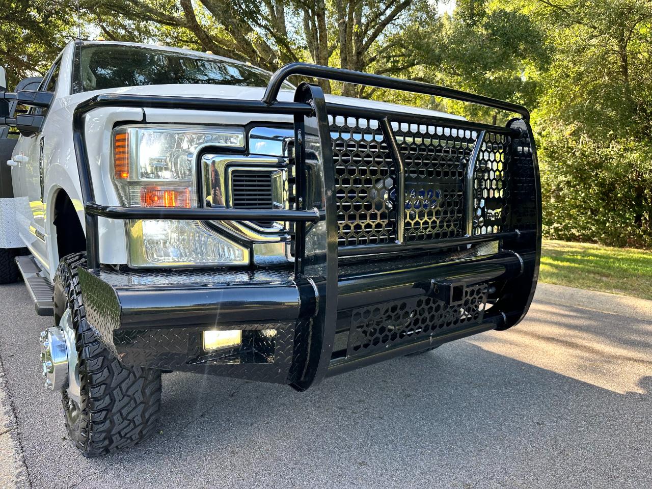 Ford Super Duty F-350 DRW Lariat 4WD Crew Cab 8' Box 2020