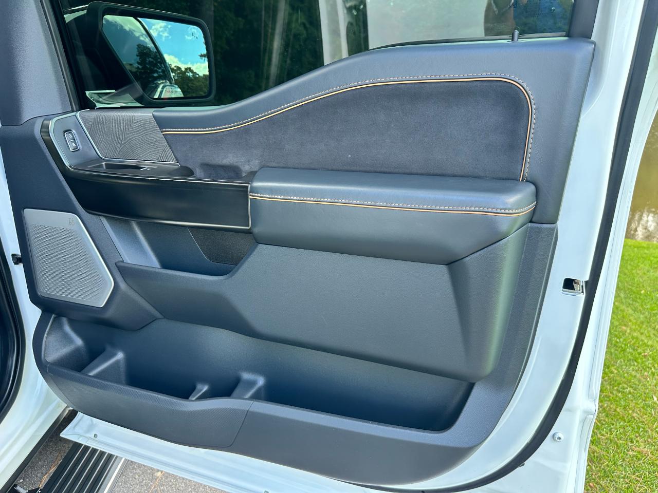 Ford F-150 Platinum 4WD SuperCrew 5.5' Box 2022
