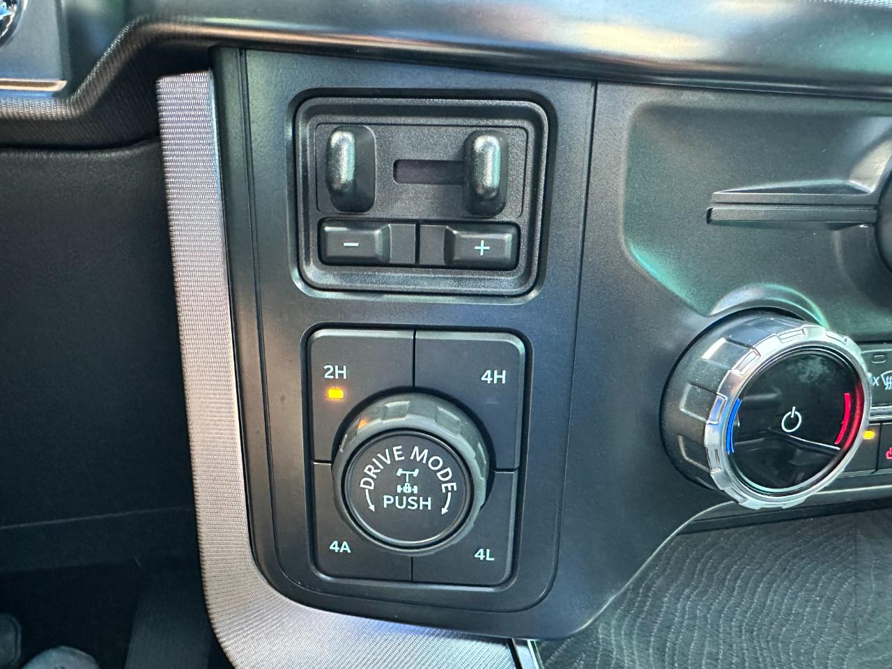 Ford F-150 Platinum 4WD SuperCrew 5.5' Box 2022