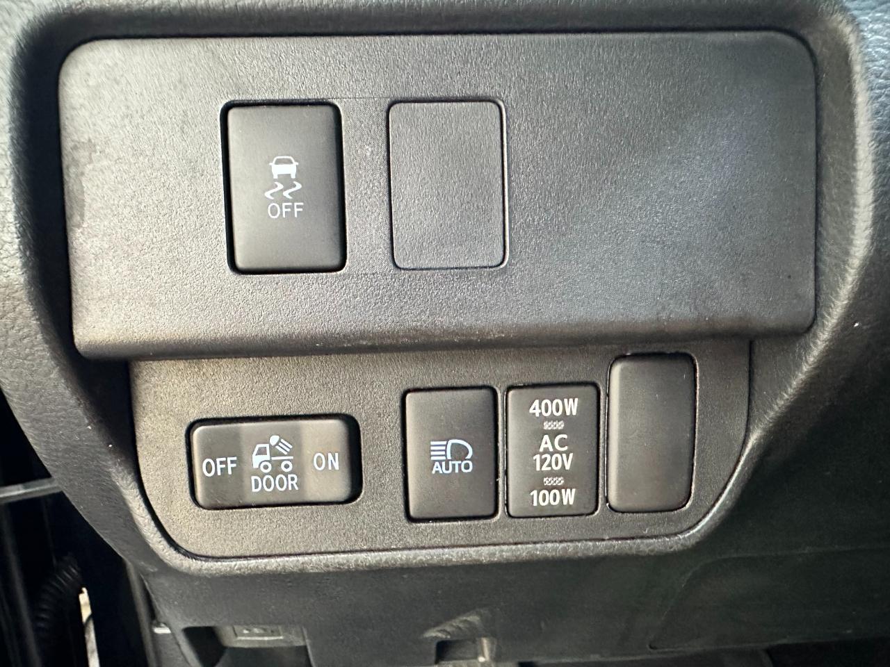 Toyota Tacoma 4WD TRD Off Road Double Cab 5' Bed V6 MT (Natl) 2020