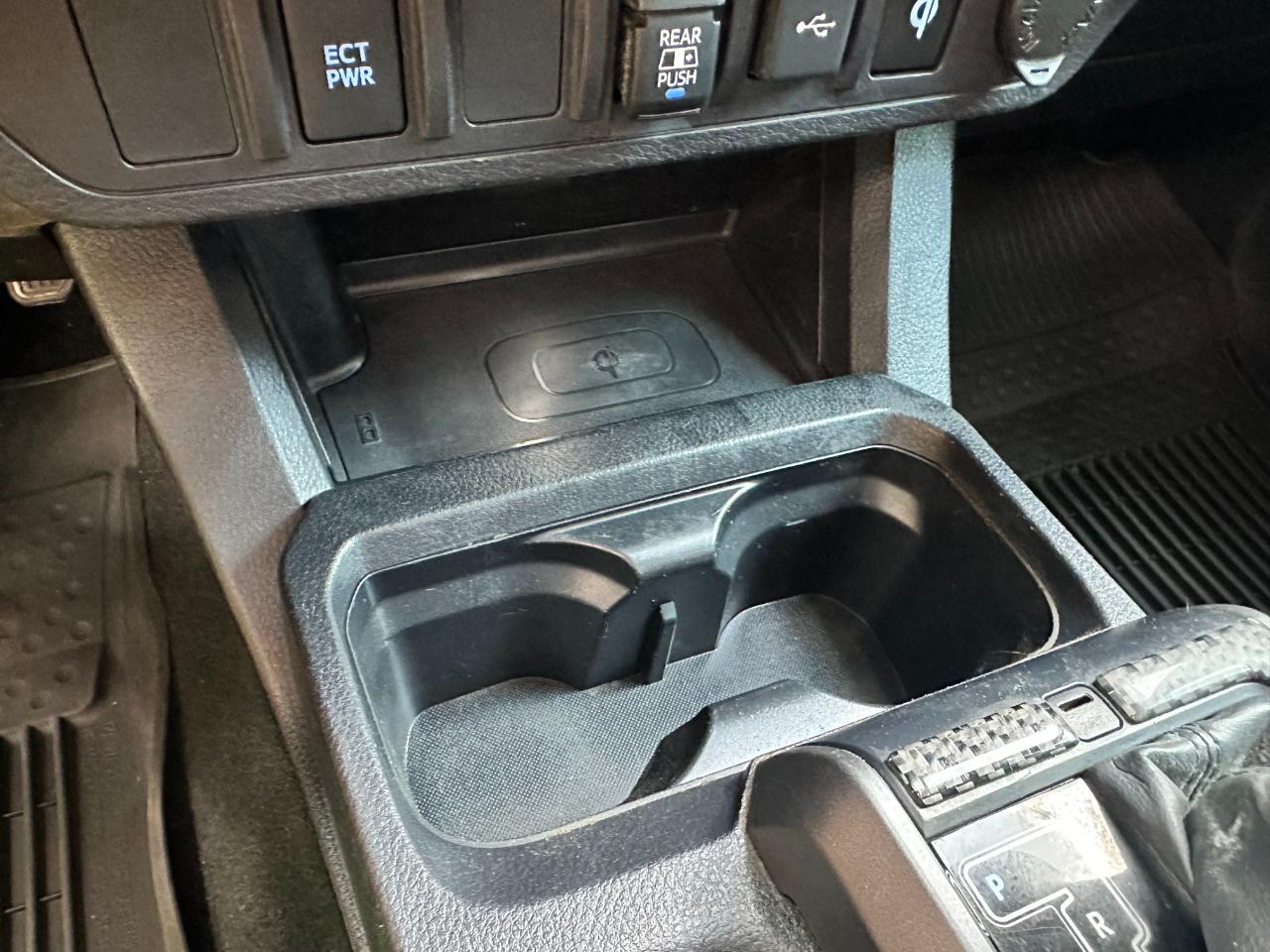 Toyota Tacoma 4WD TRD Off Road Double Cab 5' Bed V6 MT (Natl) 2020