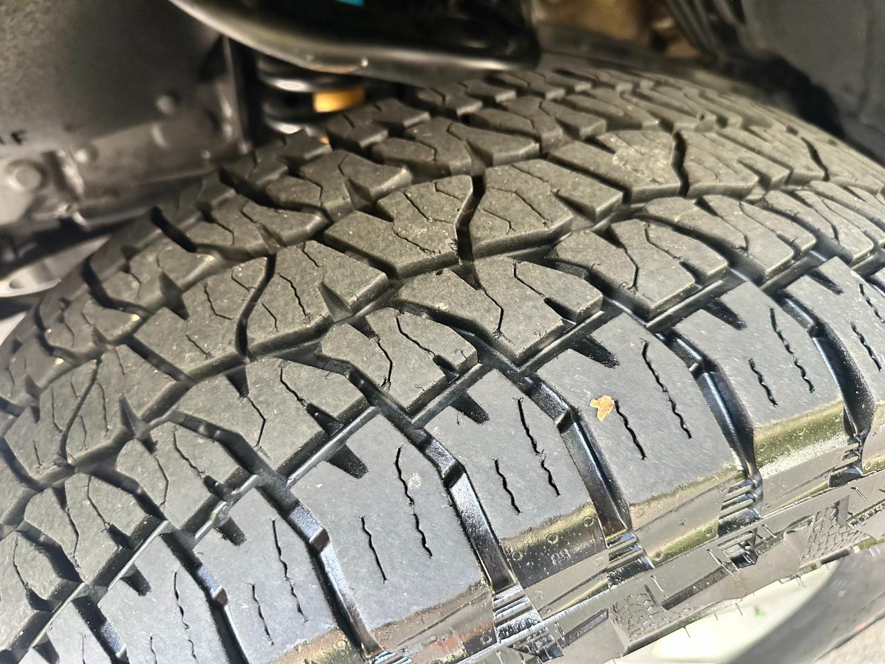 Toyota Tacoma 4WD TRD Off Road Double Cab 5' Bed V6 MT (Natl) 2020