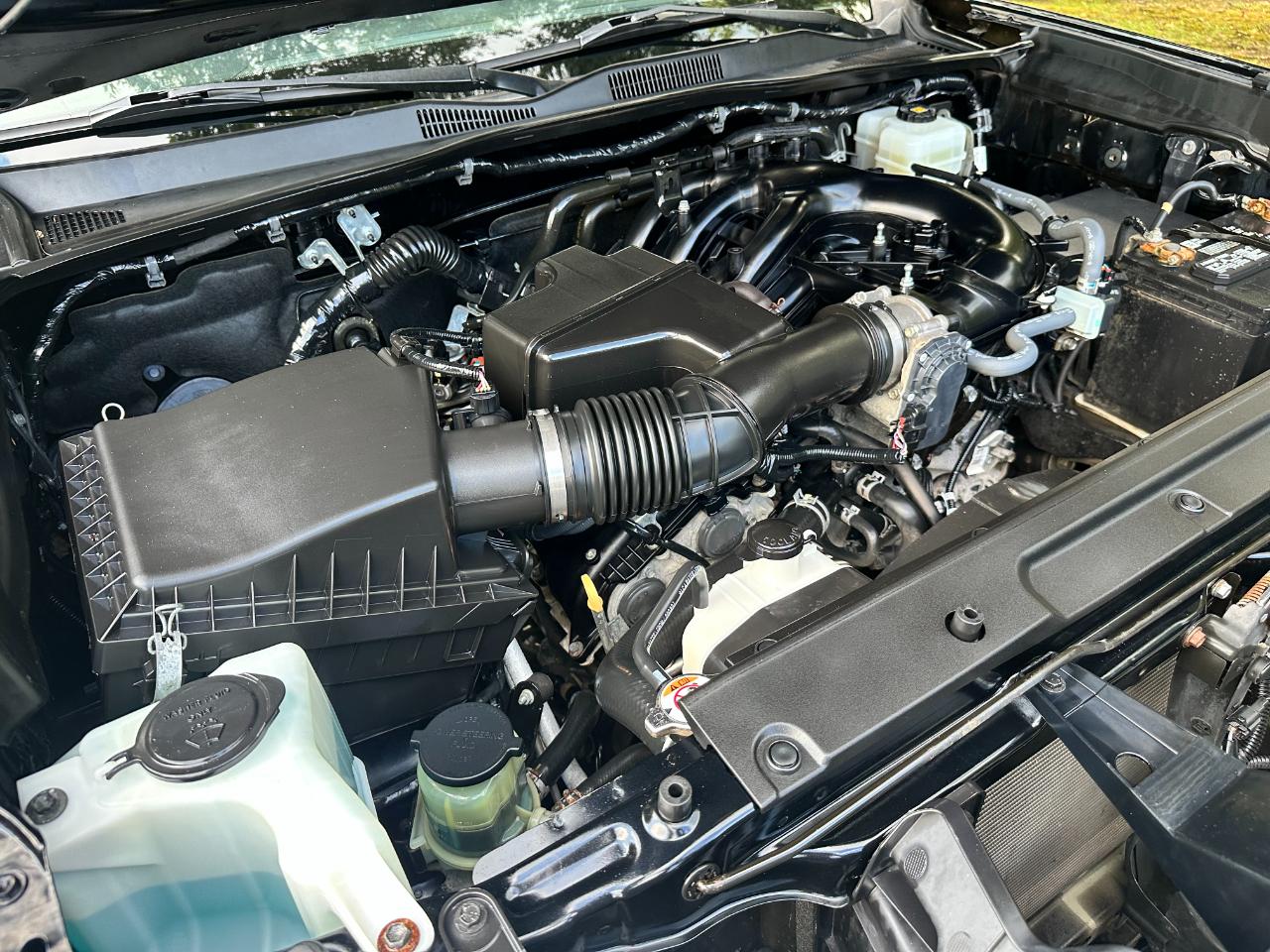 Toyota Tacoma 4WD TRD Off Road Double Cab 5' Bed V6 MT (Natl) 2020