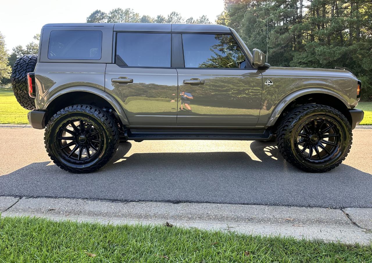 Ford Bronco Outer Banks 4 Door 4x4 2025