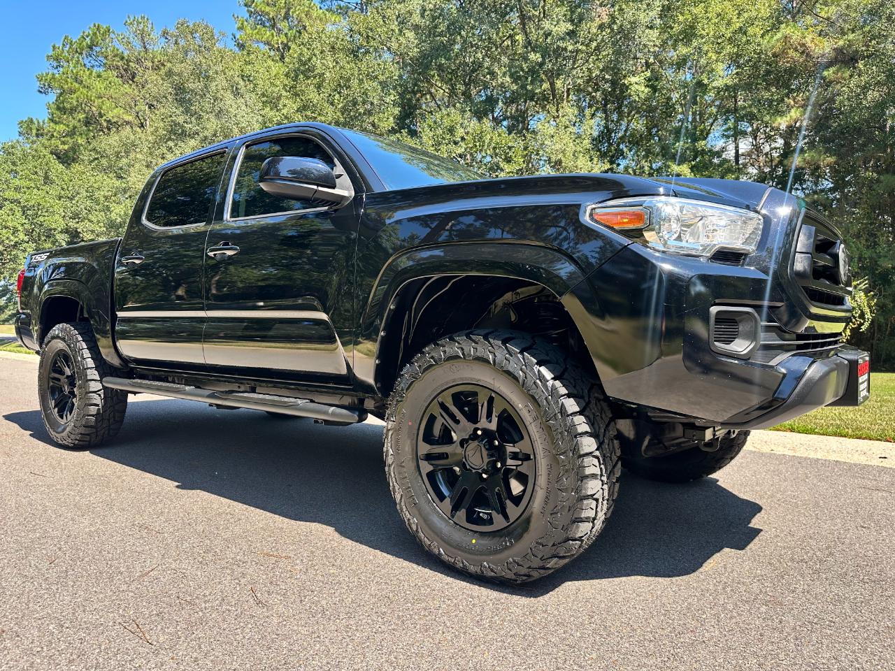 Toyota Tacoma 4WD SR Double Cab 5' Bed V6 AT (Natl) 2022