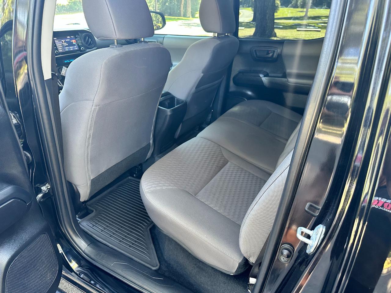 Toyota Tacoma 4WD SR Double Cab 5' Bed V6 AT (Natl) 2022