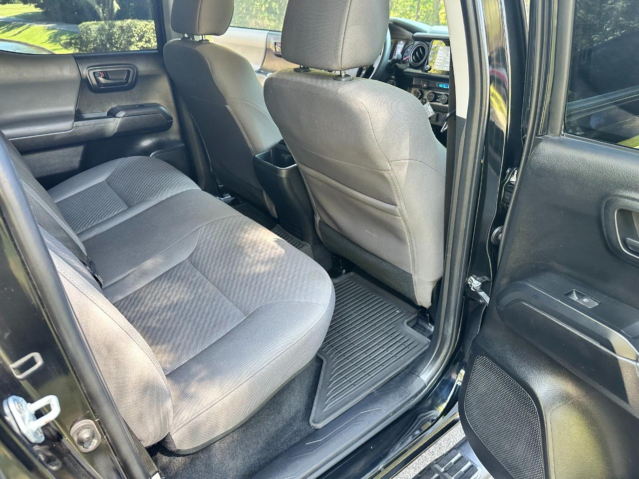 Toyota Tacoma 4WD SR Double Cab 5' Bed V6 AT (Natl) 2022