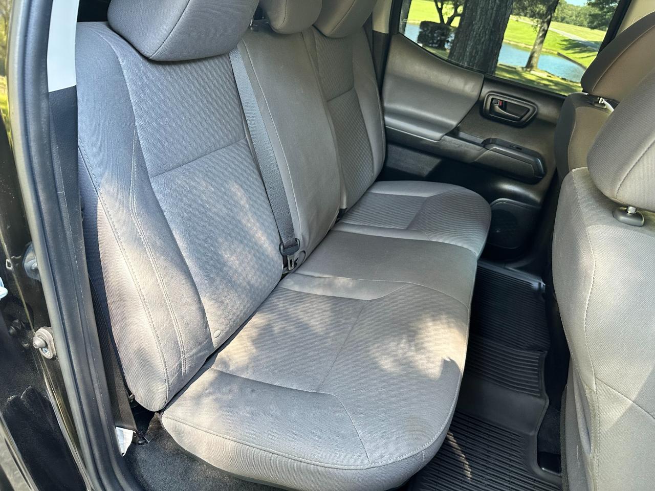 Toyota Tacoma 4WD SR Double Cab 5' Bed V6 AT (Natl) 2022