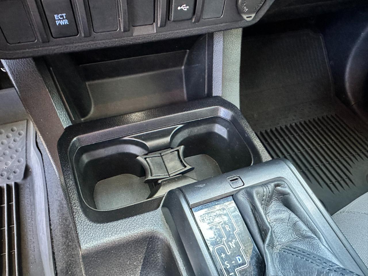 Toyota Tacoma 4WD SR Double Cab 5' Bed V6 AT (Natl) 2022