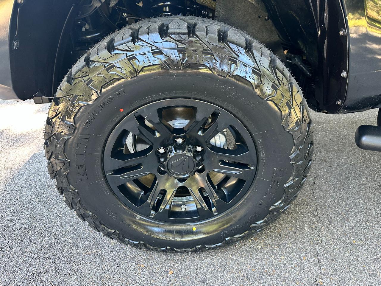 Toyota Tacoma 4WD SR Double Cab 5' Bed V6 AT (Natl) 2022