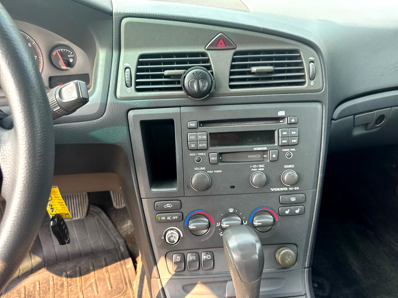 Volvo S60 2.4 A 4dr Sdn Auto 2001 Volvo S60 2.4 A 4dr Sdn Auto 2001