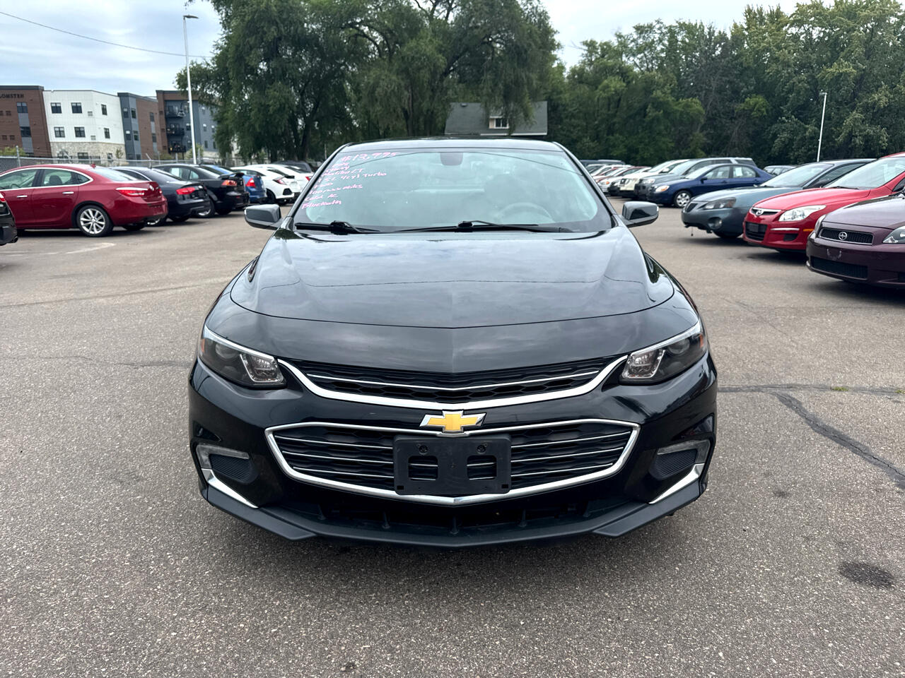 2018 Chevrolet Malibu 1LT photo 2