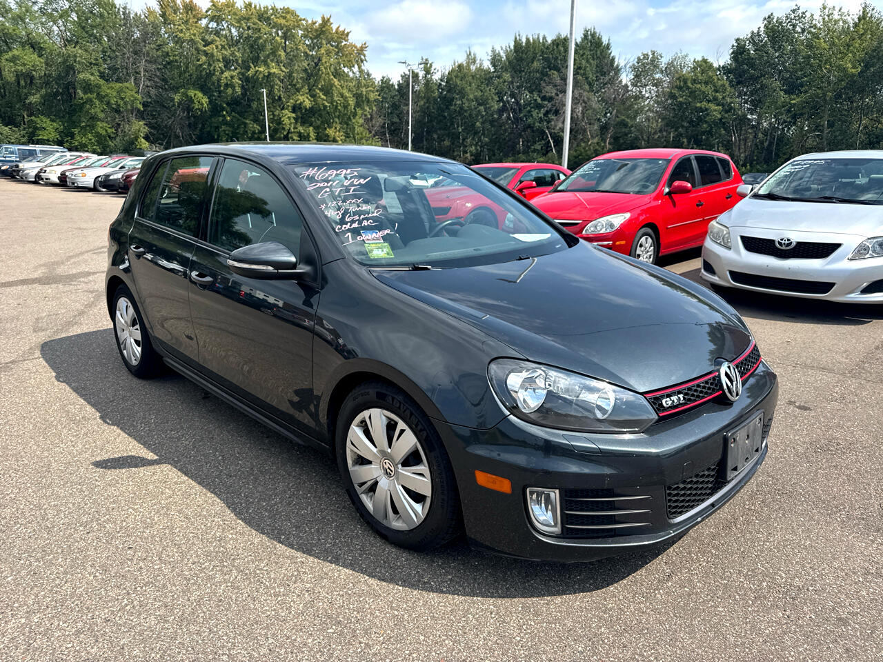 2011 Volkswagen Golf GTI photo 3